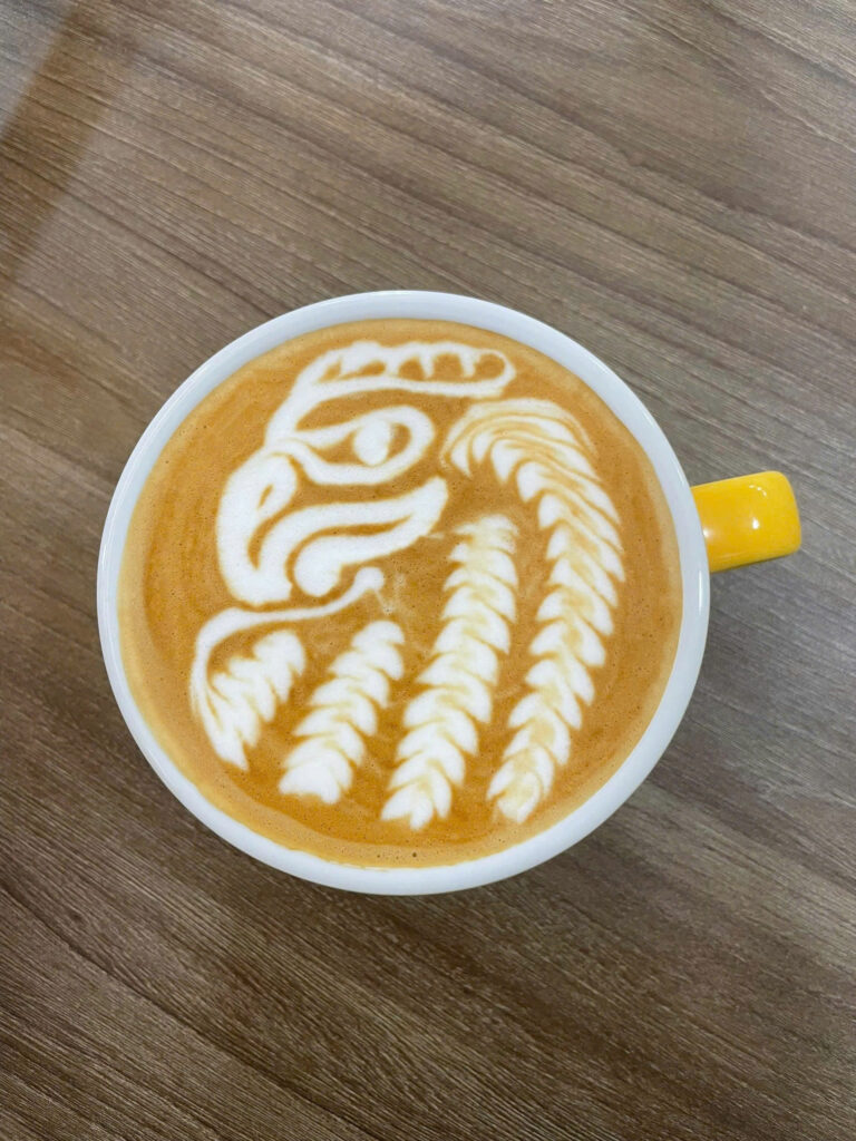 Latte Art mặt đại bàng